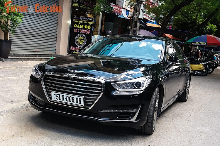 &quot;Cham mat&quot; xe sang Genesis G90 tien ty tai Hai Phong